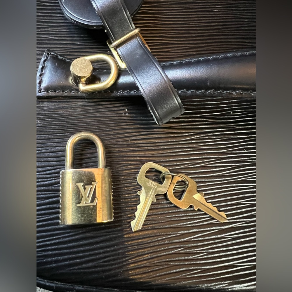 Louis Vuitton Epi Nice Vanity Noir Black Travel - Picture 10 of 16